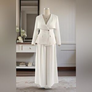 Elegant White Women's Blazer